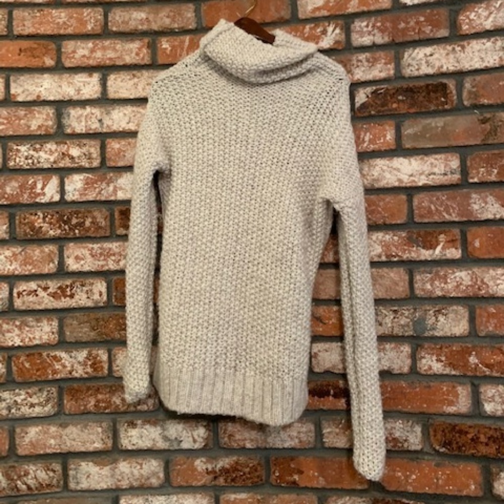 Abercrombie Oatmeal Knit Turtle Neck